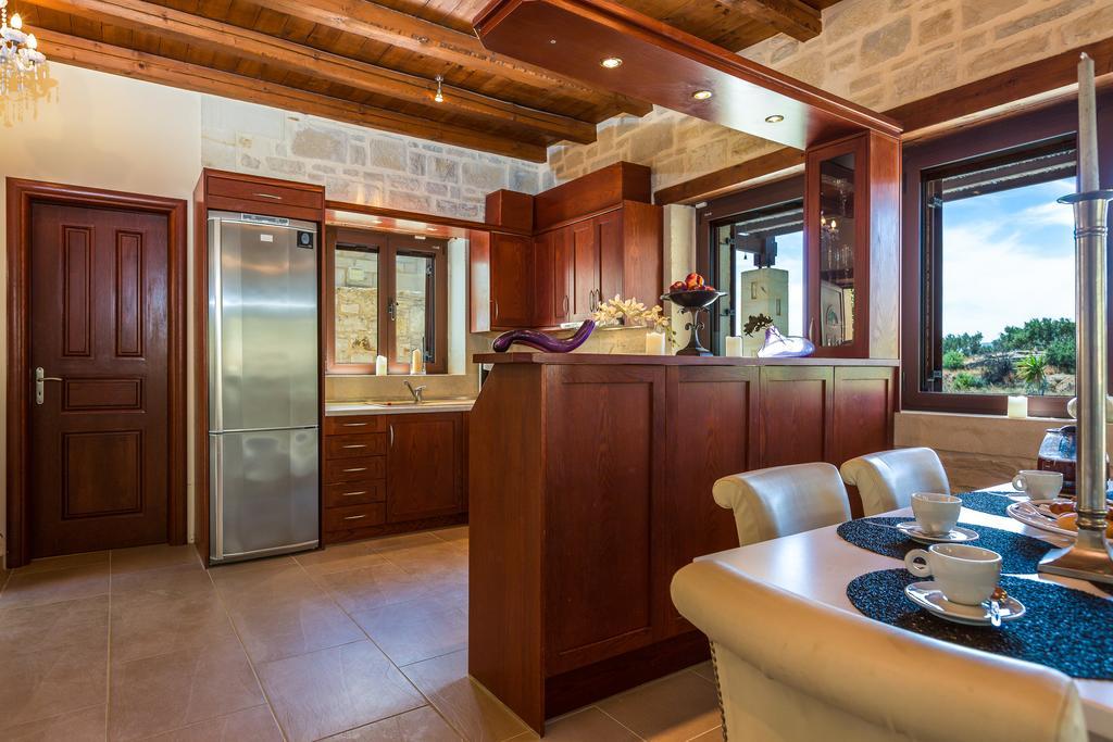 Poseidon Villa, Nestled In The Picturesque South, By Thinkvilla Λευκόγεια Εξωτερικό φωτογραφία